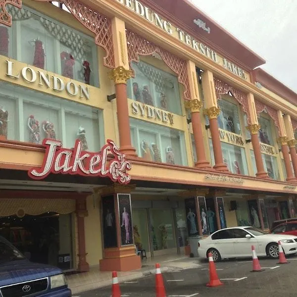 Jb Bandar Baru Uda Homestay ジョホールバル 別荘