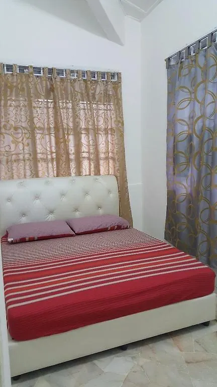 別荘 Jb Bandar Baru Uda Homestay ジョホールバル